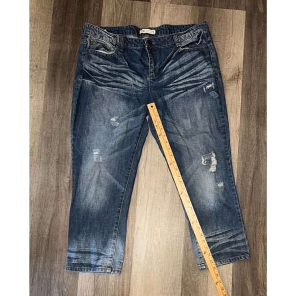 Womens Size 16 Distressed Straight Leg Jeans Classic Fit - Picture 6 of 9